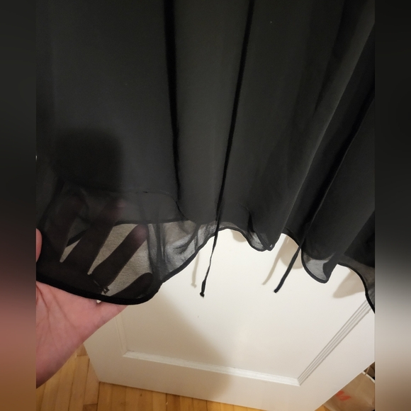 Love & Legend Black Top Size: 16 - Picture 5 of 8